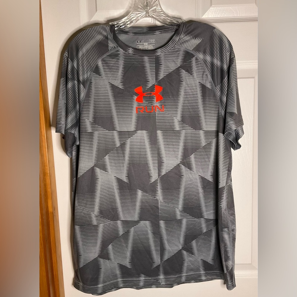 Under Armour Men’s HeatGear Athletic Shirt
